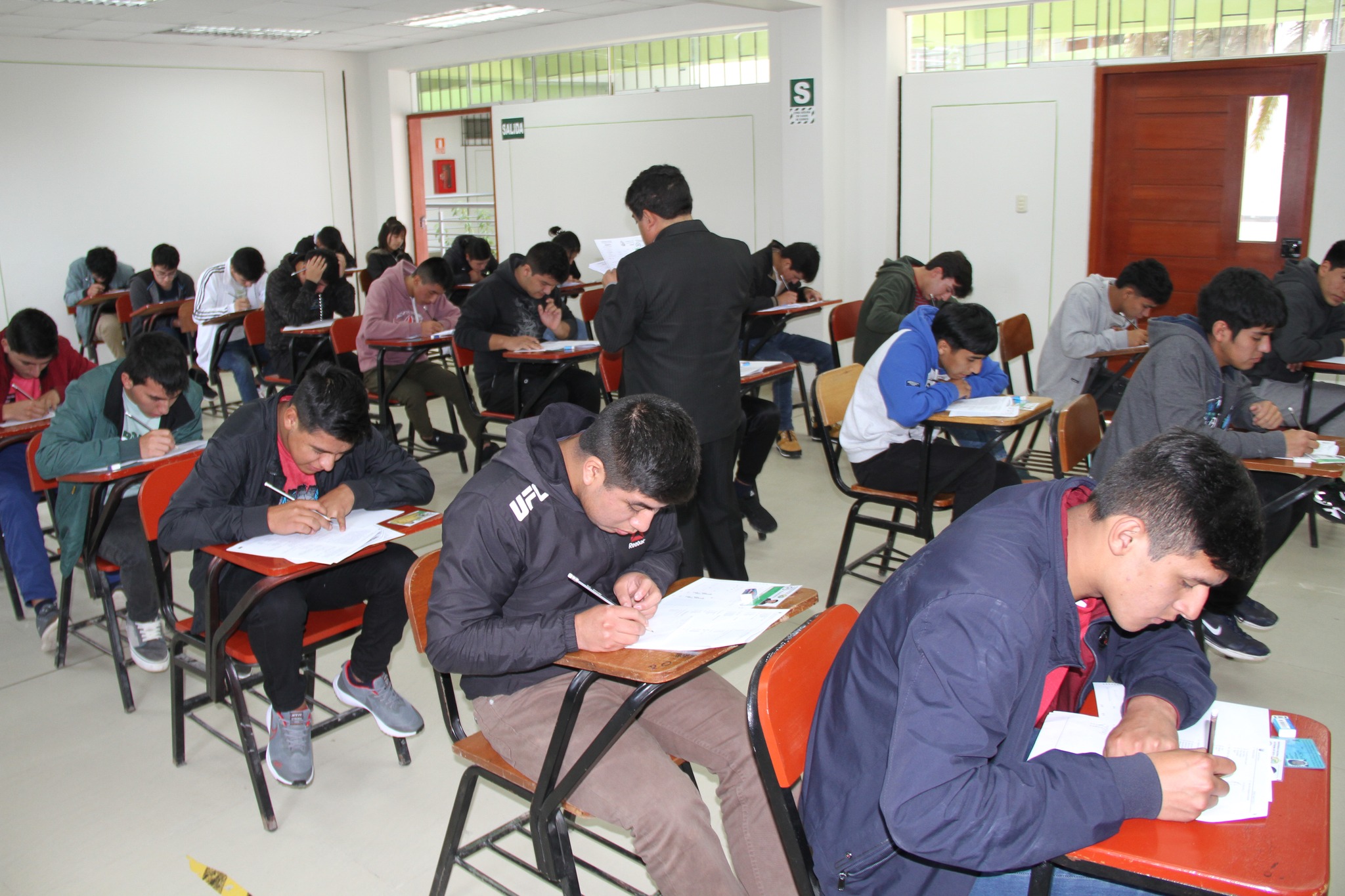 SE DESARROLLÓ EL PRIMER EXAMEN DEL CEPRE UNACH 