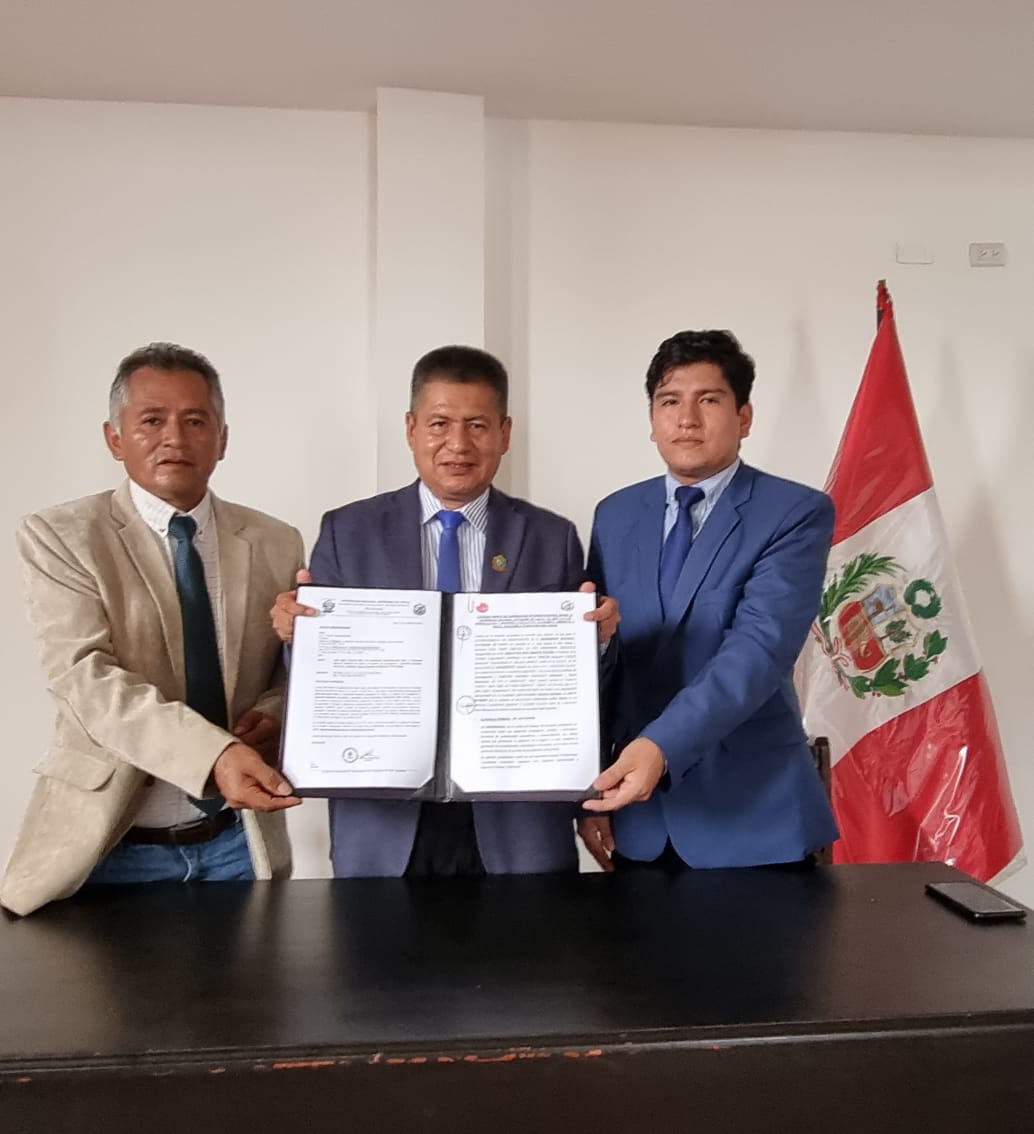 UNACH FIRMA CONVENIO DE COOPERACIÓN CON FUNDACIÓN PERÚ IDEAS