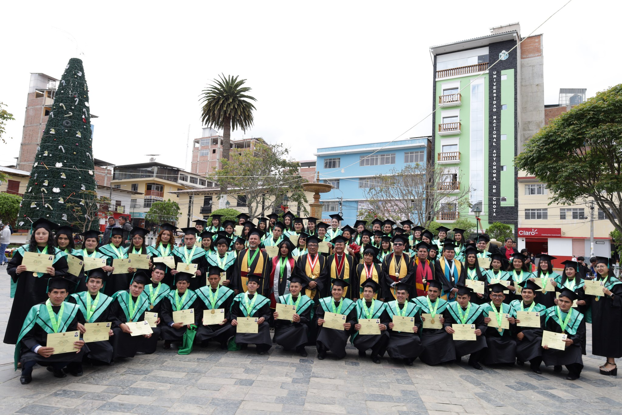 LOGRAMOS QUE MÁS EGRESADOS DE LA UNACH, OBTENGAN SU TÍTULO PROFESIONAL